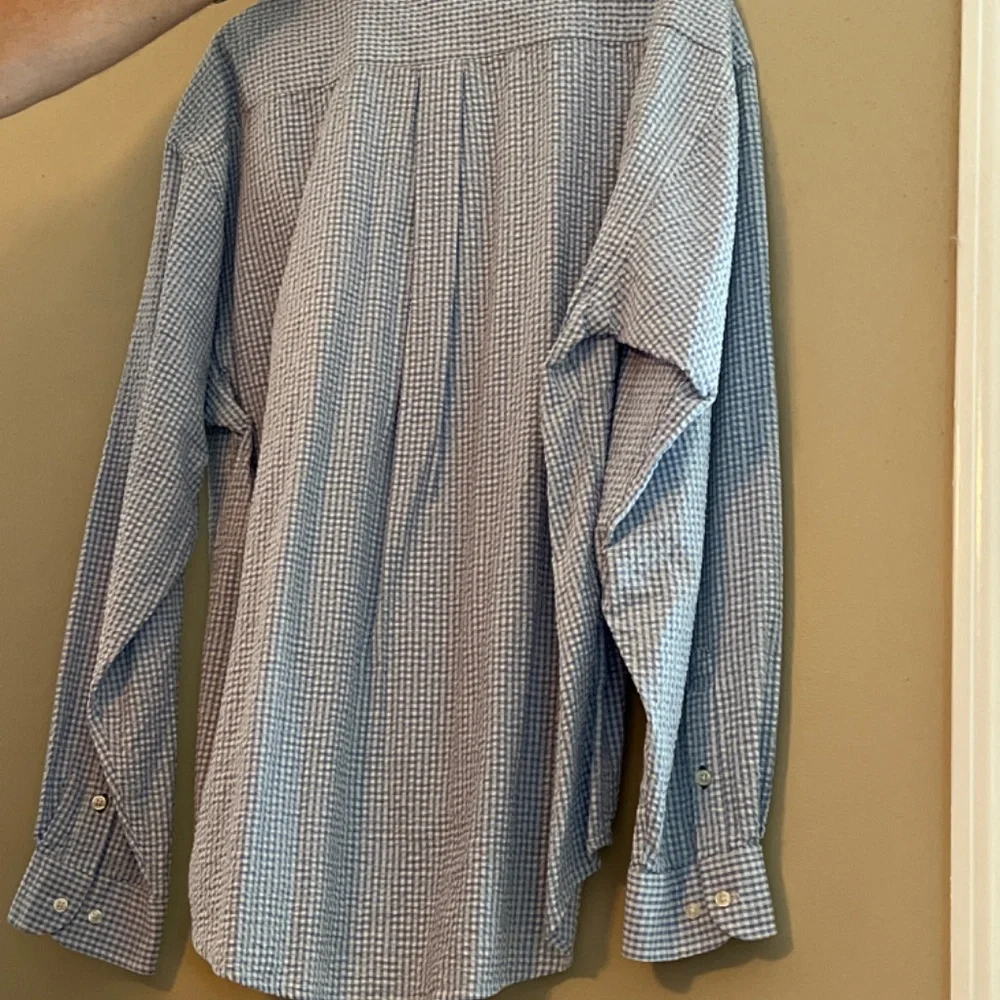 NWT Tommy Hilfiger shirt - Picture 2 of 3